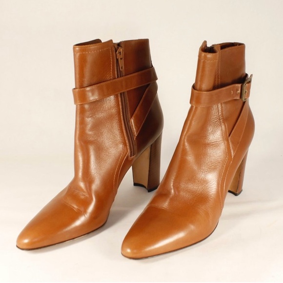 Manolo Blahnik Shoes - Manolo Blahnik ankle boot